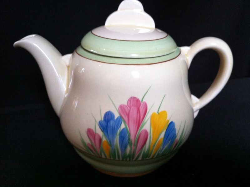 CLARICE CLIFF, A LARGE SIZE SPRING CROCUS TEAPOT Clarice Cliff & Art